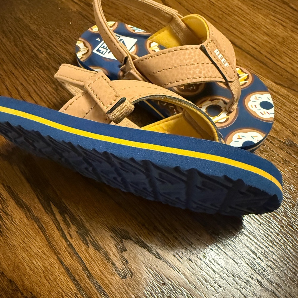 Reef Tan and Blue Donut Flip Flops - Picture 2 of 2